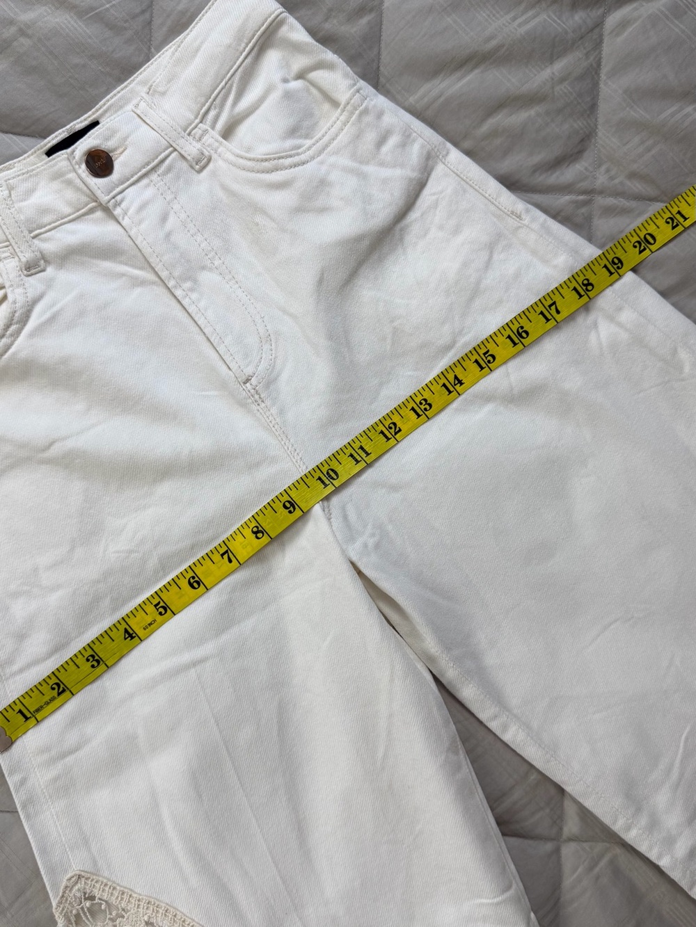 NWOT Liu Jo Better Denim Wide Leg Lace Insert Jeans Ivory Size 25 - Picture 9 of 16